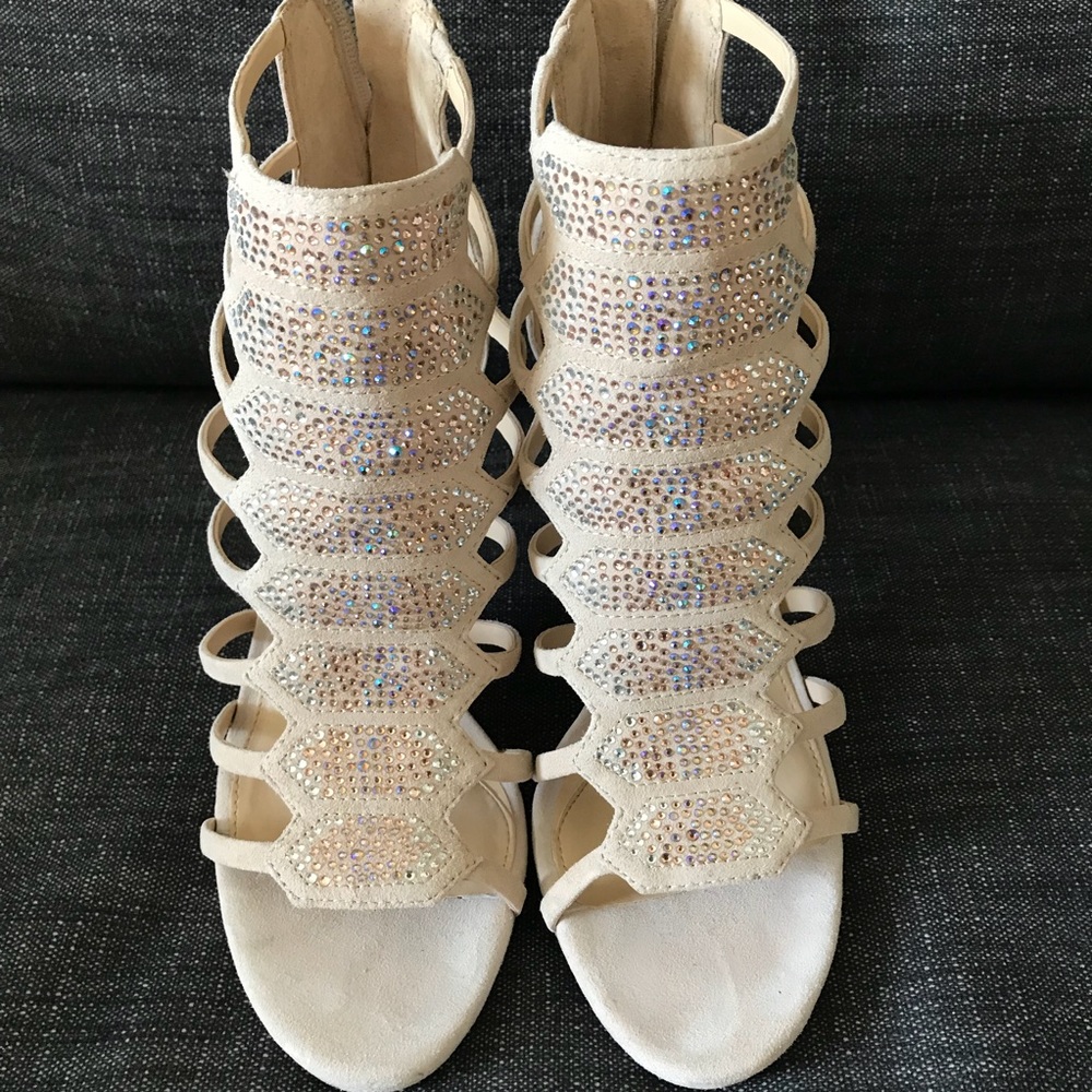 Vince Camuto suede heels